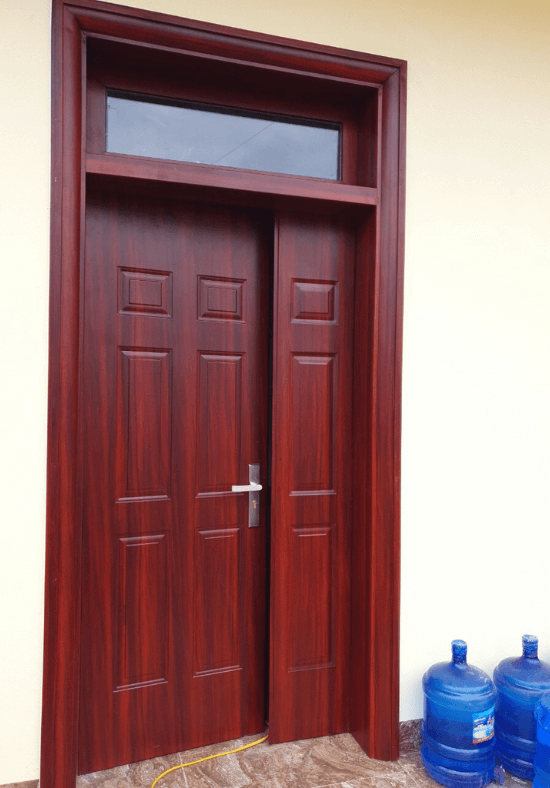 Cửa thép vân gỗ Hoa Vĩ 2 cánh lệch HMB6064
