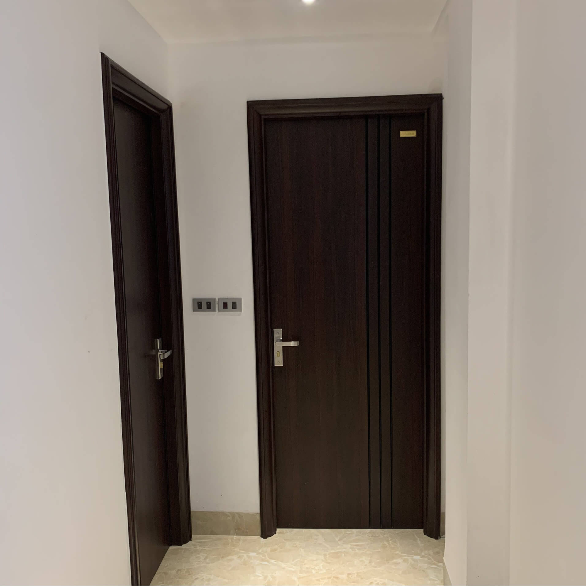 Cửa thép vân gỗ thông phòng cánh đơn HMB6063